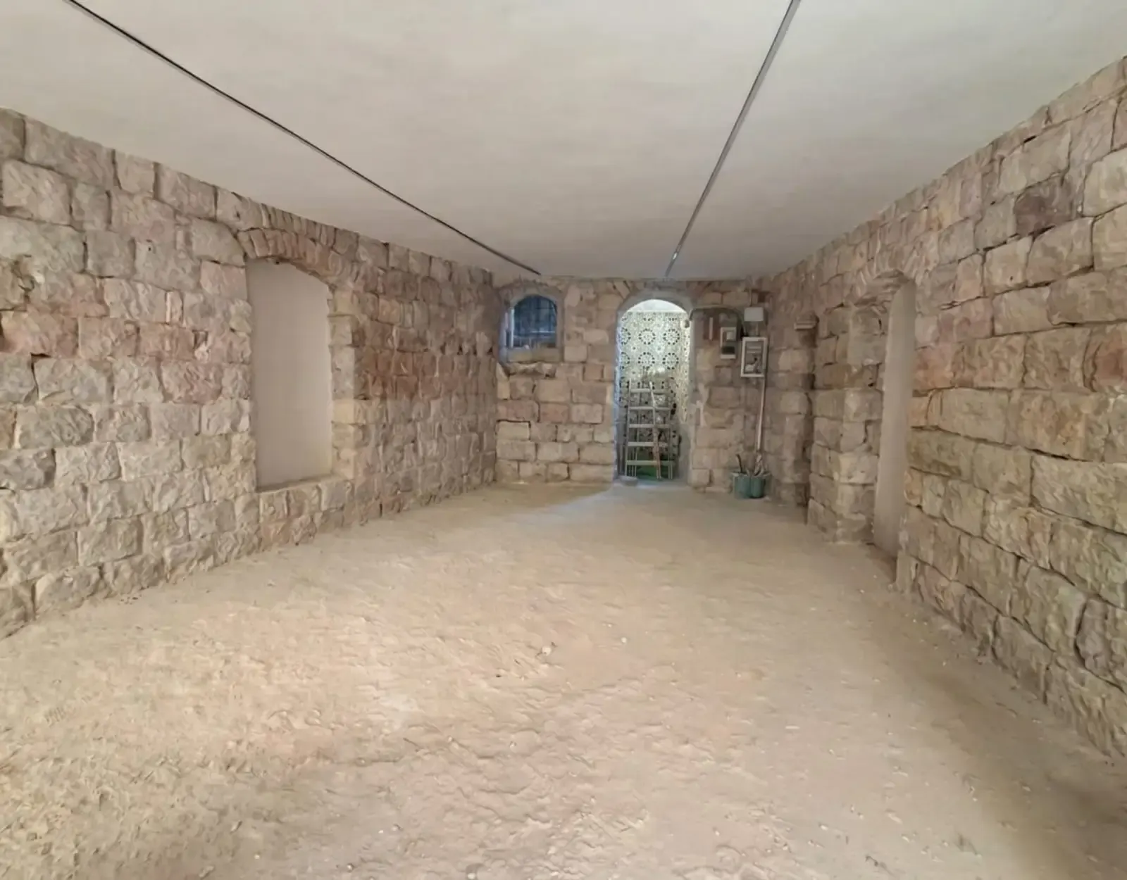 מסחר להשכרה 60 מ"ר במרכז העיר תמונה 2